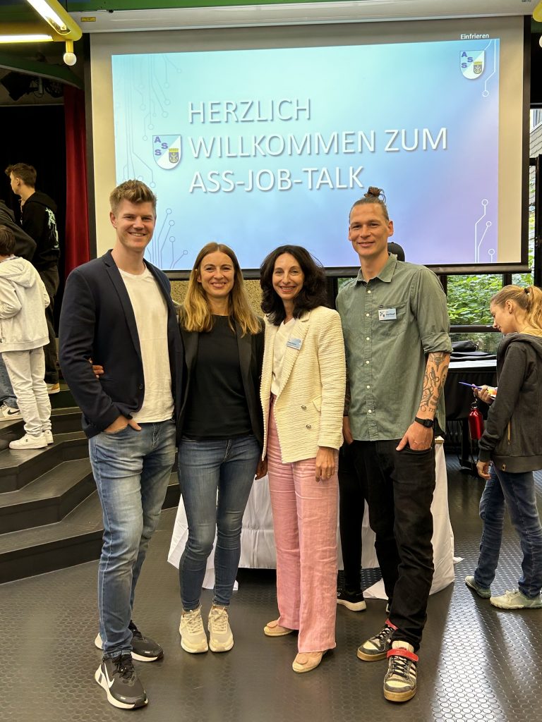Orga-Team des ASS-Job-Talks: Jan Fox, Patrycia Hinze, Natalia Ostermann und Tim Hartkopf
